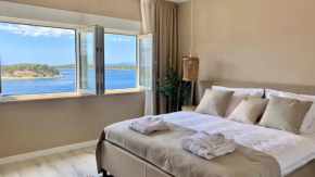 Up&Above Brand new apt with Prime location Steps to Beach and City Center
